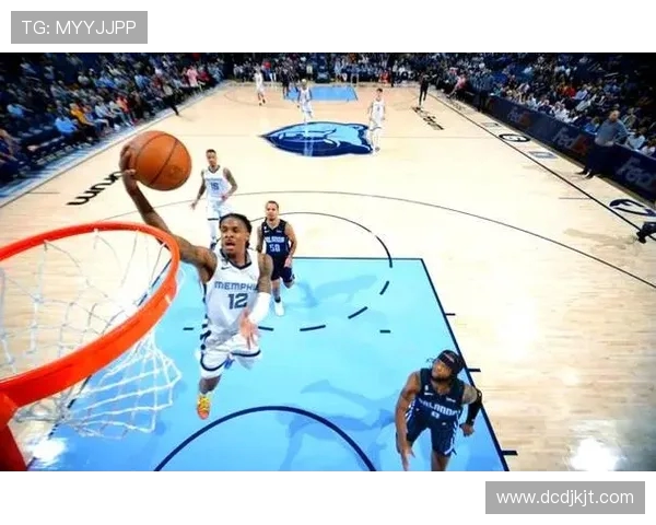 2017年骑士与灰熊激战回顾：经典对决与精彩瞬间的深度解析